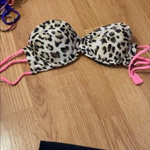 Padded leopard strapless bikini top